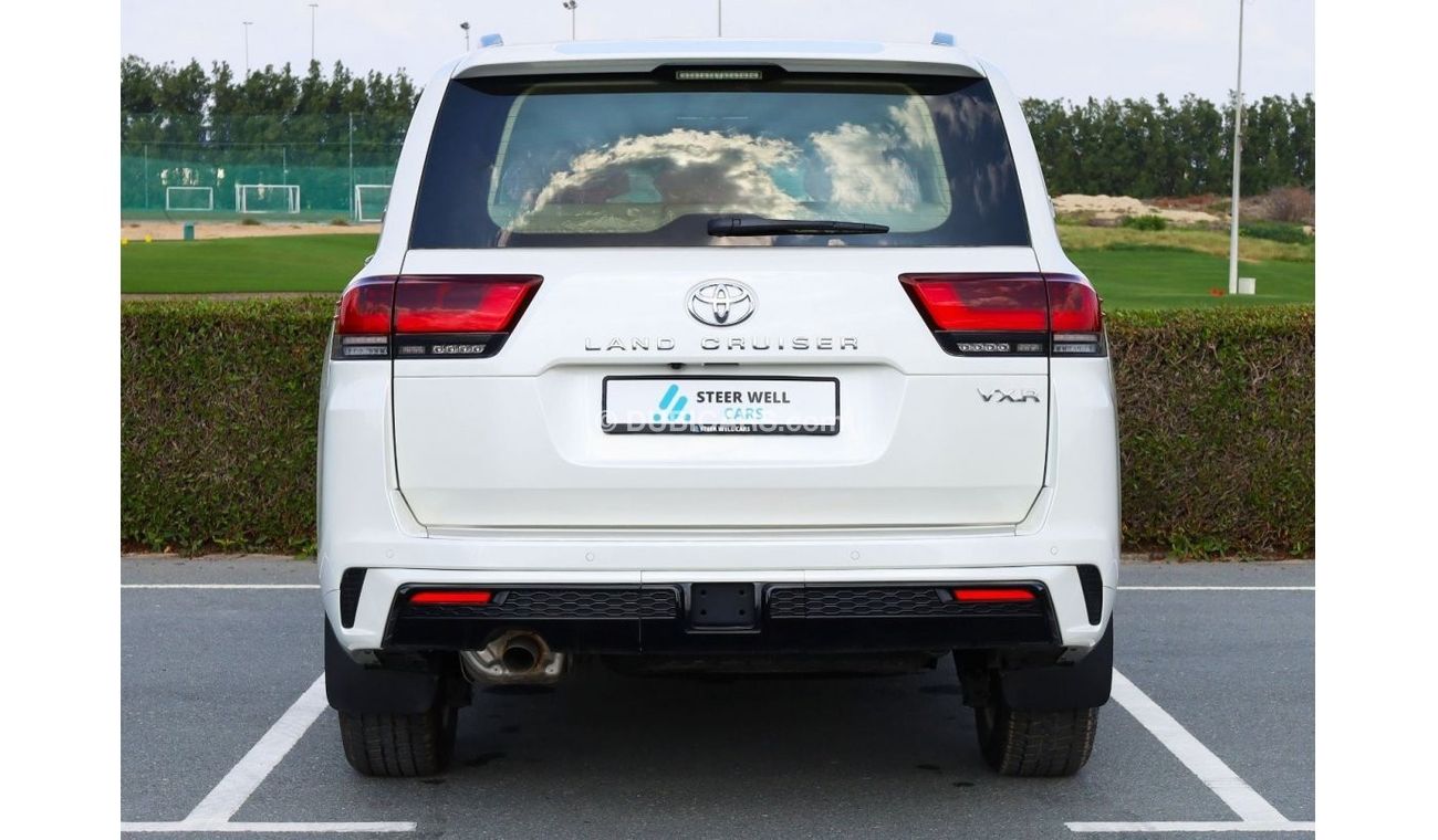 Toyota Land Cruiser VXR SPECIAL OF0FER 2022 | 4.0L V6 A/T 4WD - RADAR AND REAR ENTERTAINMENT SYSTEM WITH GCC SPEC