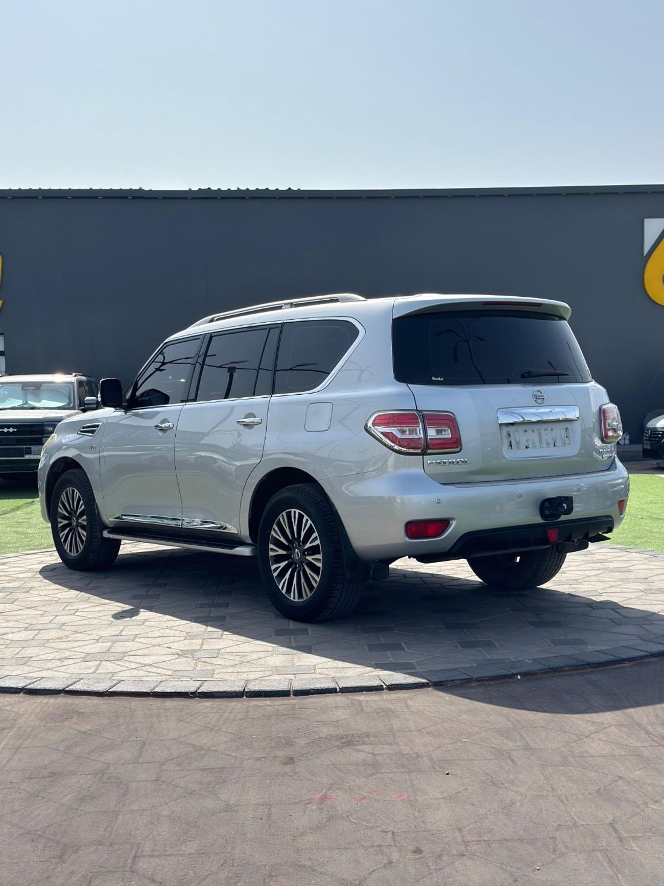 Nissan Patrol LE Titanium 5.6L