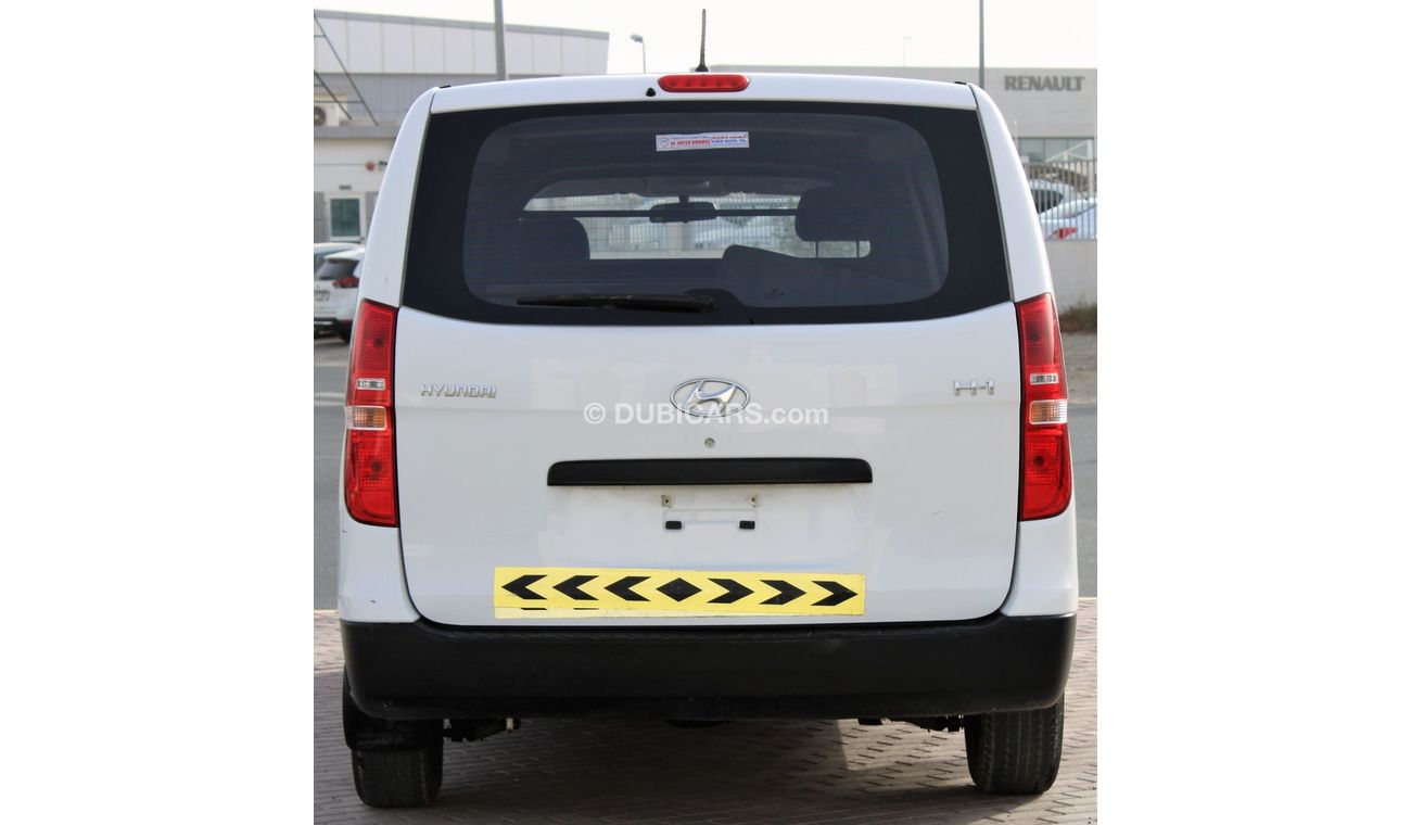 Hyundai H-1 Hyundai H1 2017, GCC van, in excellent condition, without accidents, very clean from inside and outs
