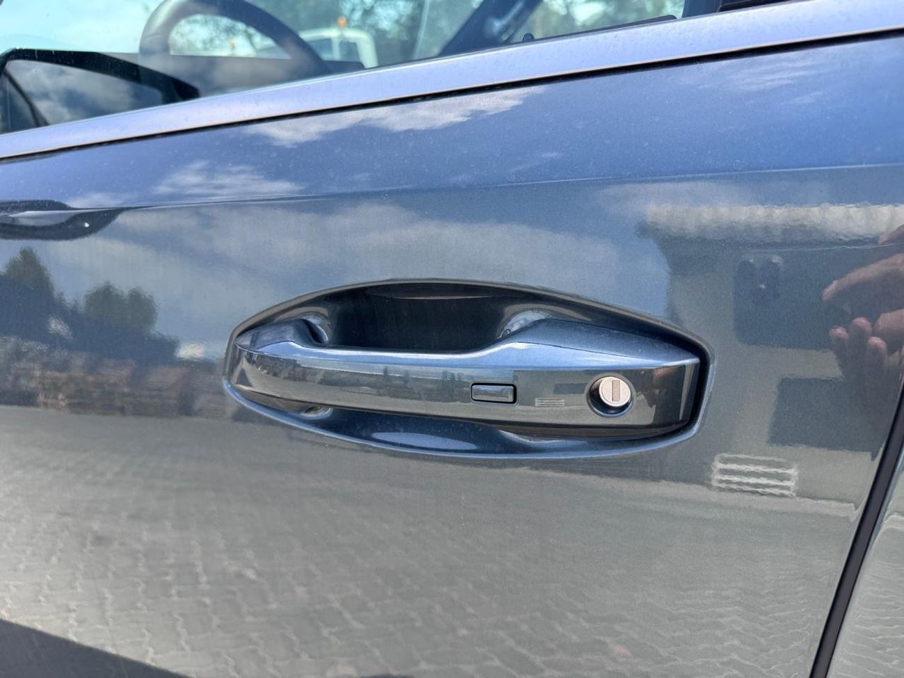 Nissan Patrol SE PLATINUM 3.8L V6 (Ext _GREYISH GREEN Inter_BURGUNDY)