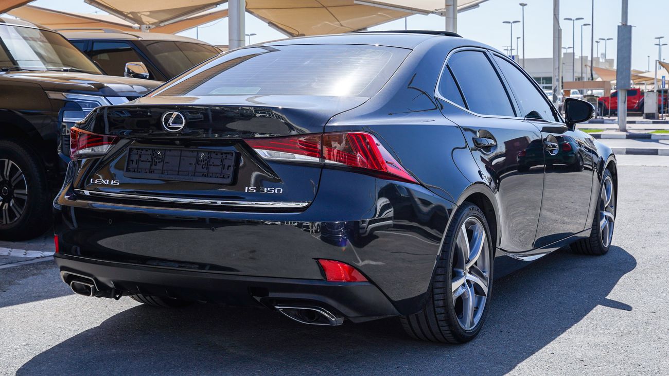 Lexus IS350
