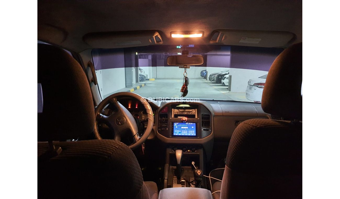 ميتسوبيشي باجيرو GXR