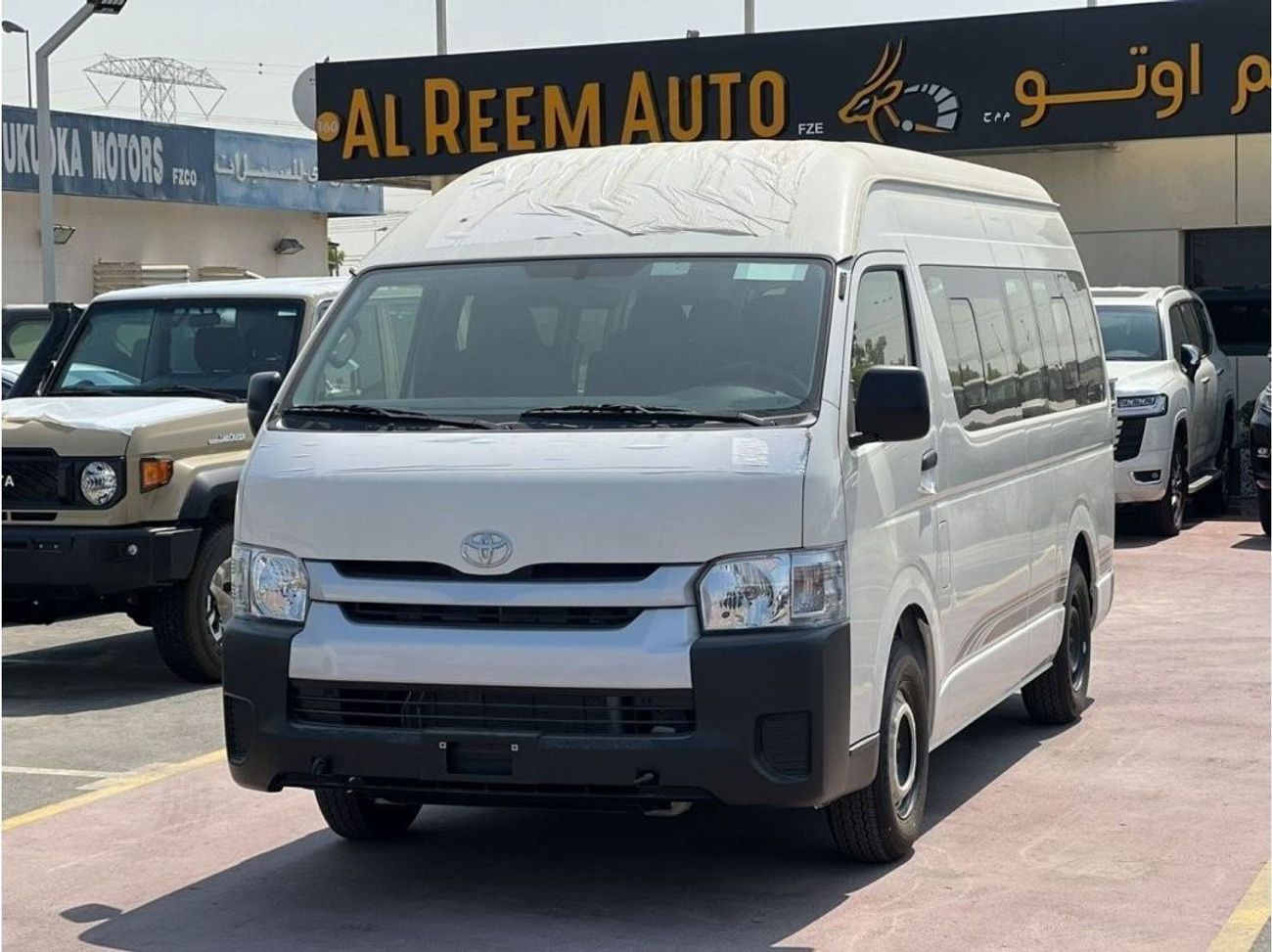 Toyota Hiace TOYOTA HIACE 2.7 BUS HIAH ROOF 16 -SEATS