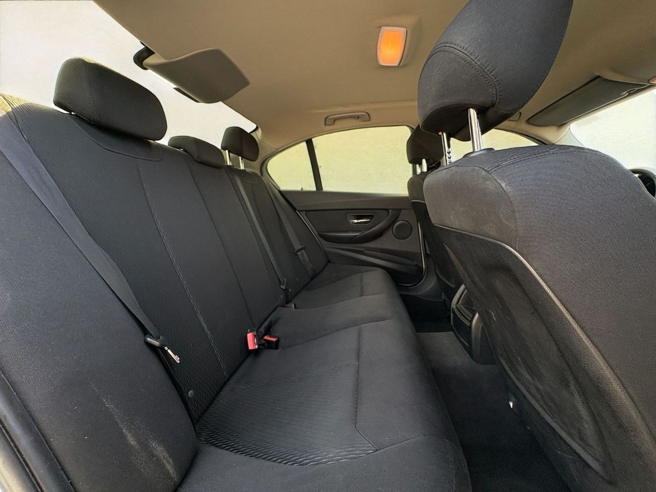 بي أم دبليو 316i 316i 1.6T A/T | 2015 | GCC SPECS | AED 27,900