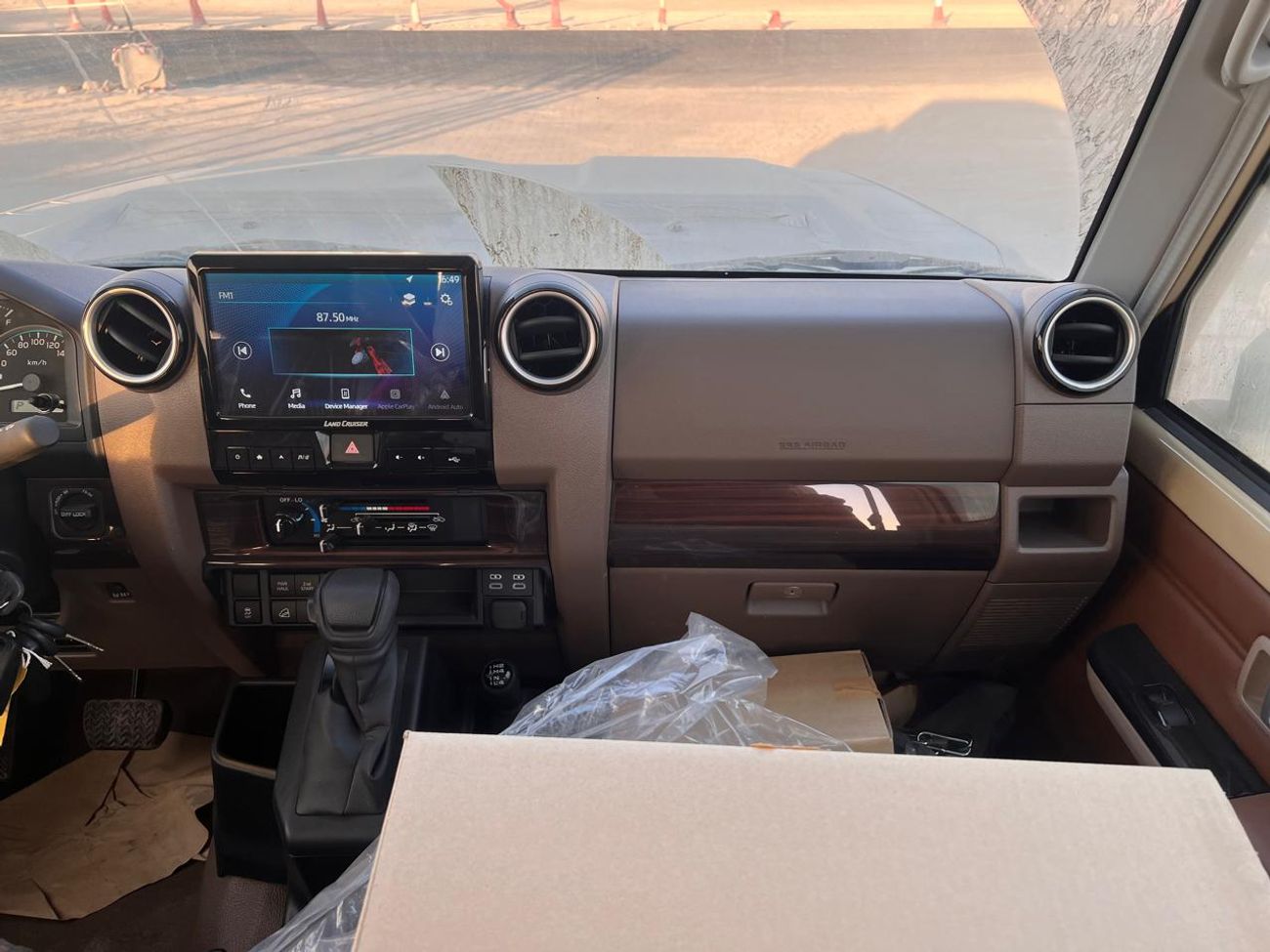 Toyota Land Cruiser Pick Up 2024 Toyota Land Cruiser LC79 Double Cab Pickup Full-Option 2.8L 4Cyl Turbo Diesel A/T 4WD Export On