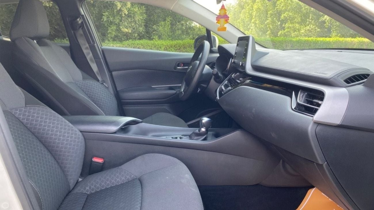 Toyota CHR XLE, 2.0L