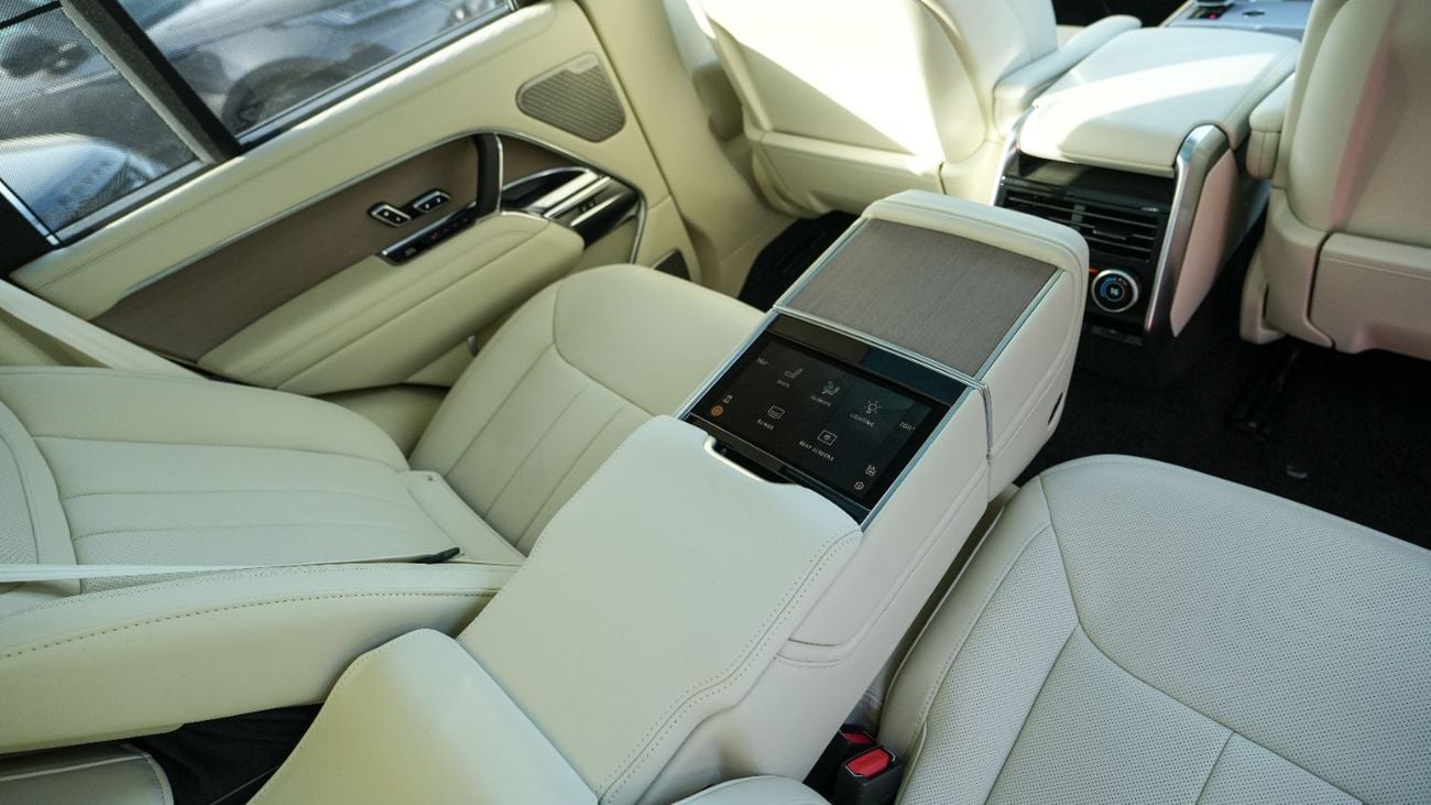 Land Rover Range Rover Autobiography P530 4.4L V8 Black 2026 MY Export Only