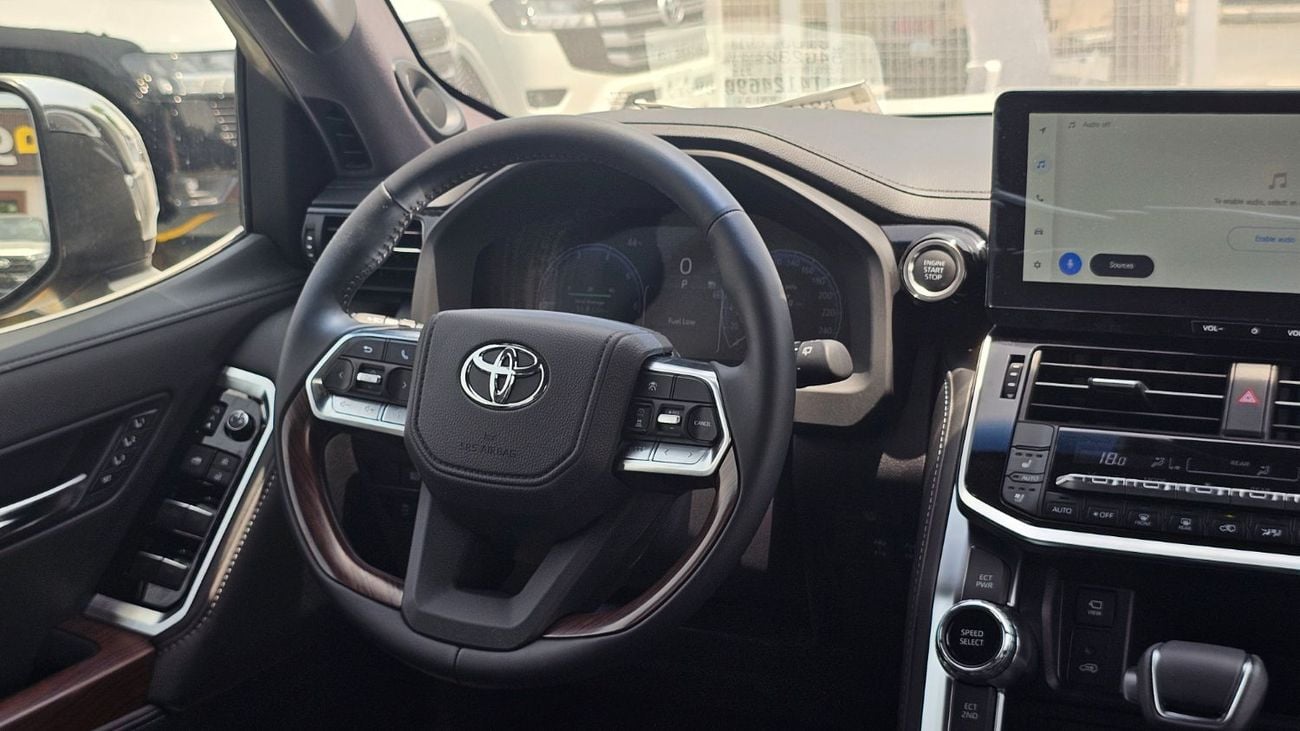 Toyota Land Cruiser 4.0 VXR BLACK INSIDE BLACK 2026 MODEL
