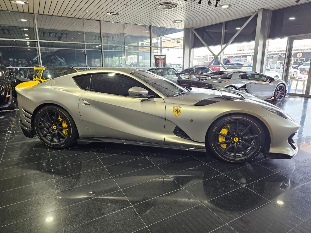 فيراري 812 كومبيتيزون