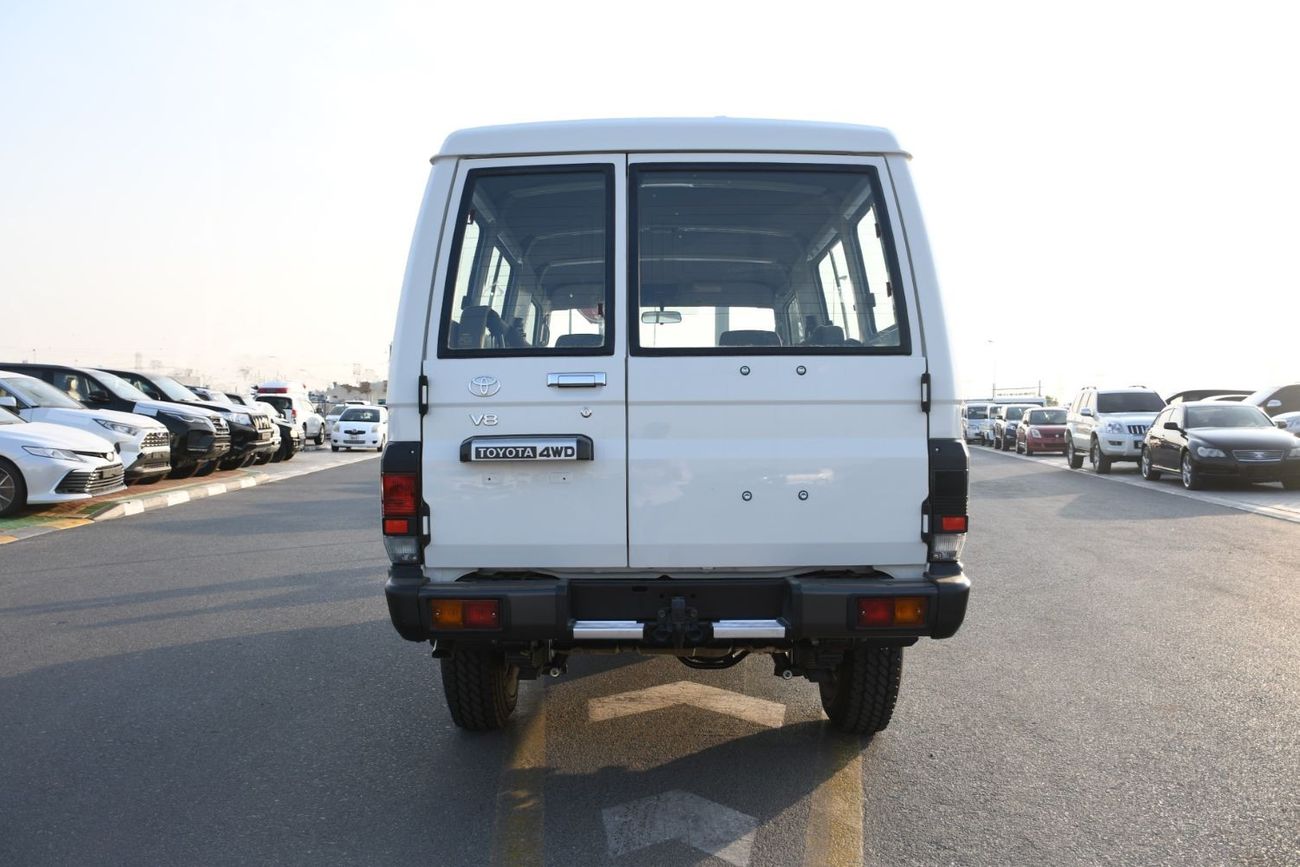 Toyota Land Cruiser 70 Hardtop 4.5L V8 Diesel