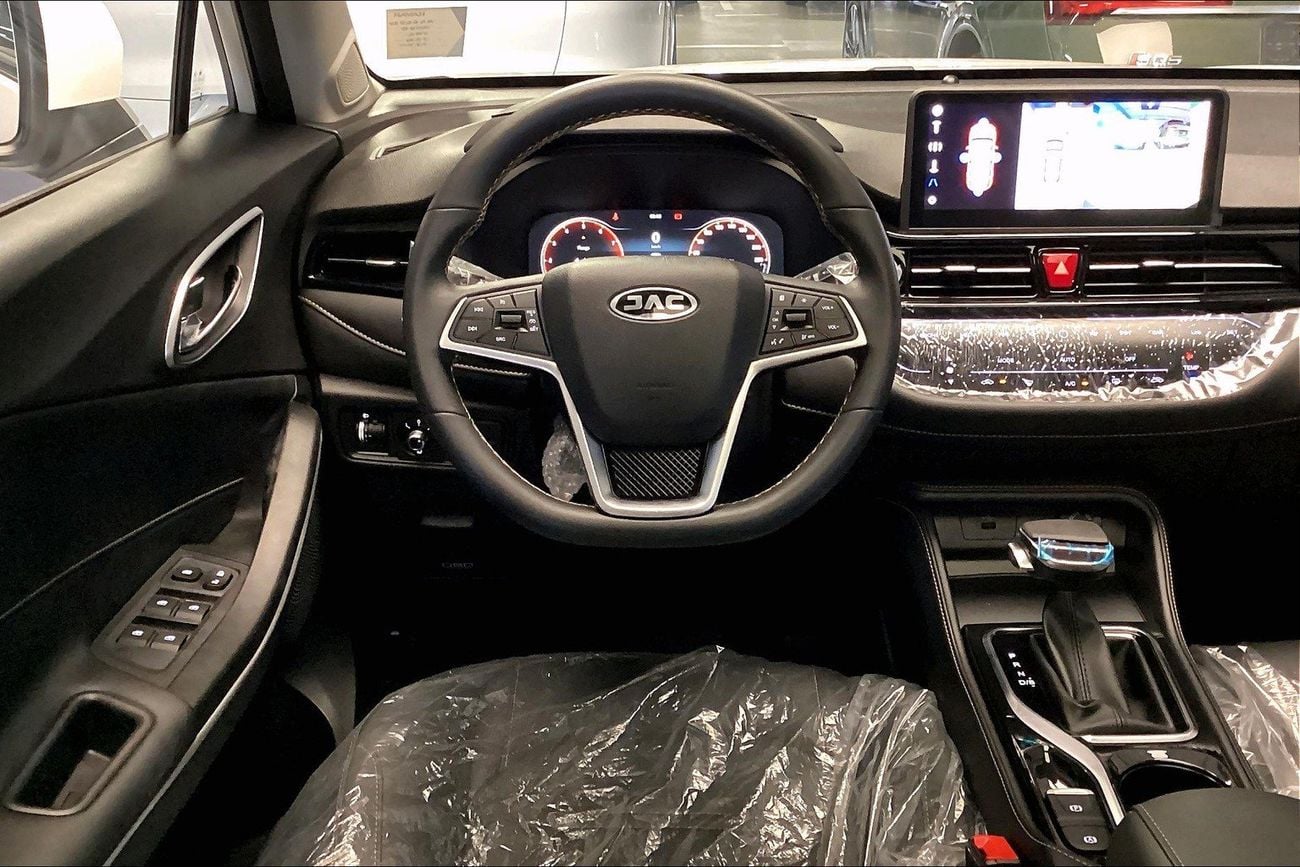 JAC JS4 Intelligent | National Day | Start 2026 with the ideal drive 1.5