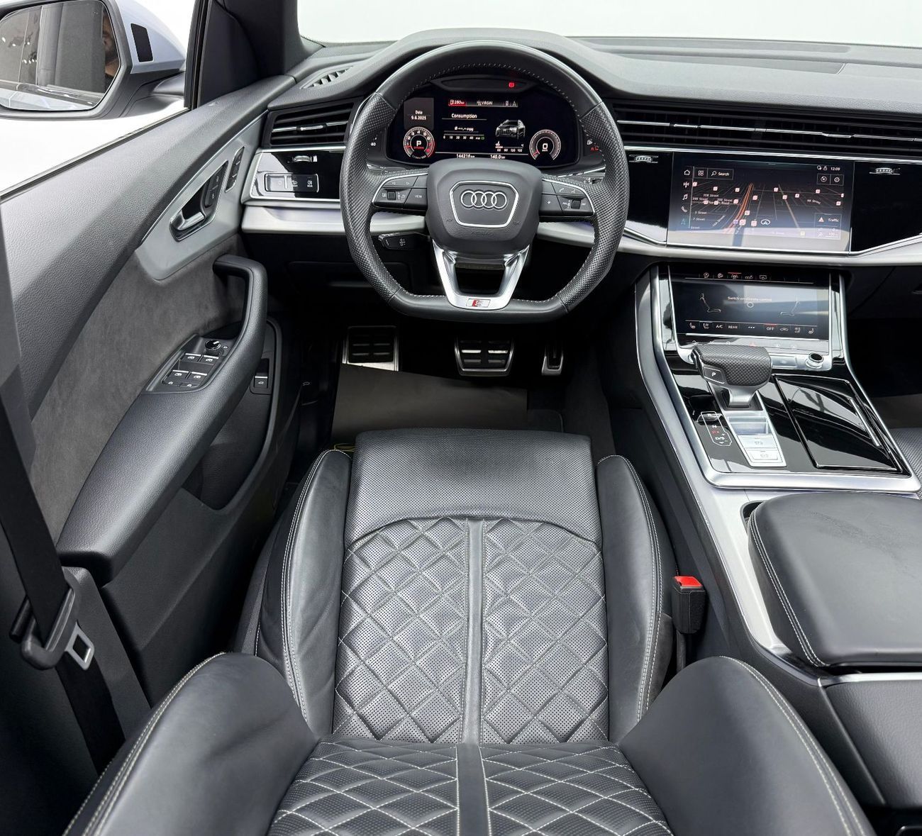 Audi Q8 55 TFSI quattro S-Line 3.0L (340 HP) 2019 Audi Q8 55 TFSI Quattro S-Line, Full Service History, Exce