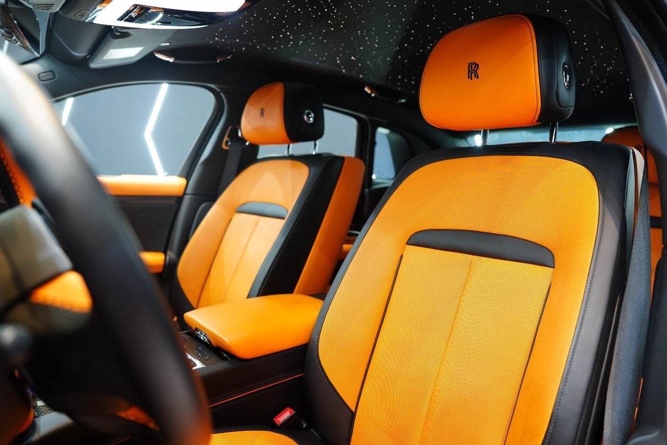 رولز رويس جوست Black Badge, Rear Entertainment, Bespoke Audio, Starlight, Dealer Warr + Serv!!