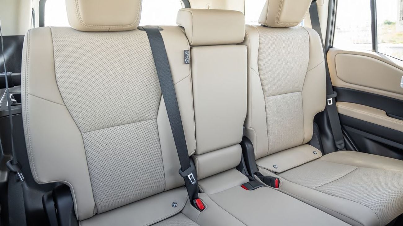 Toyota Prado PRADO 2.4 PETROL ALR 2025 Mid option GCC