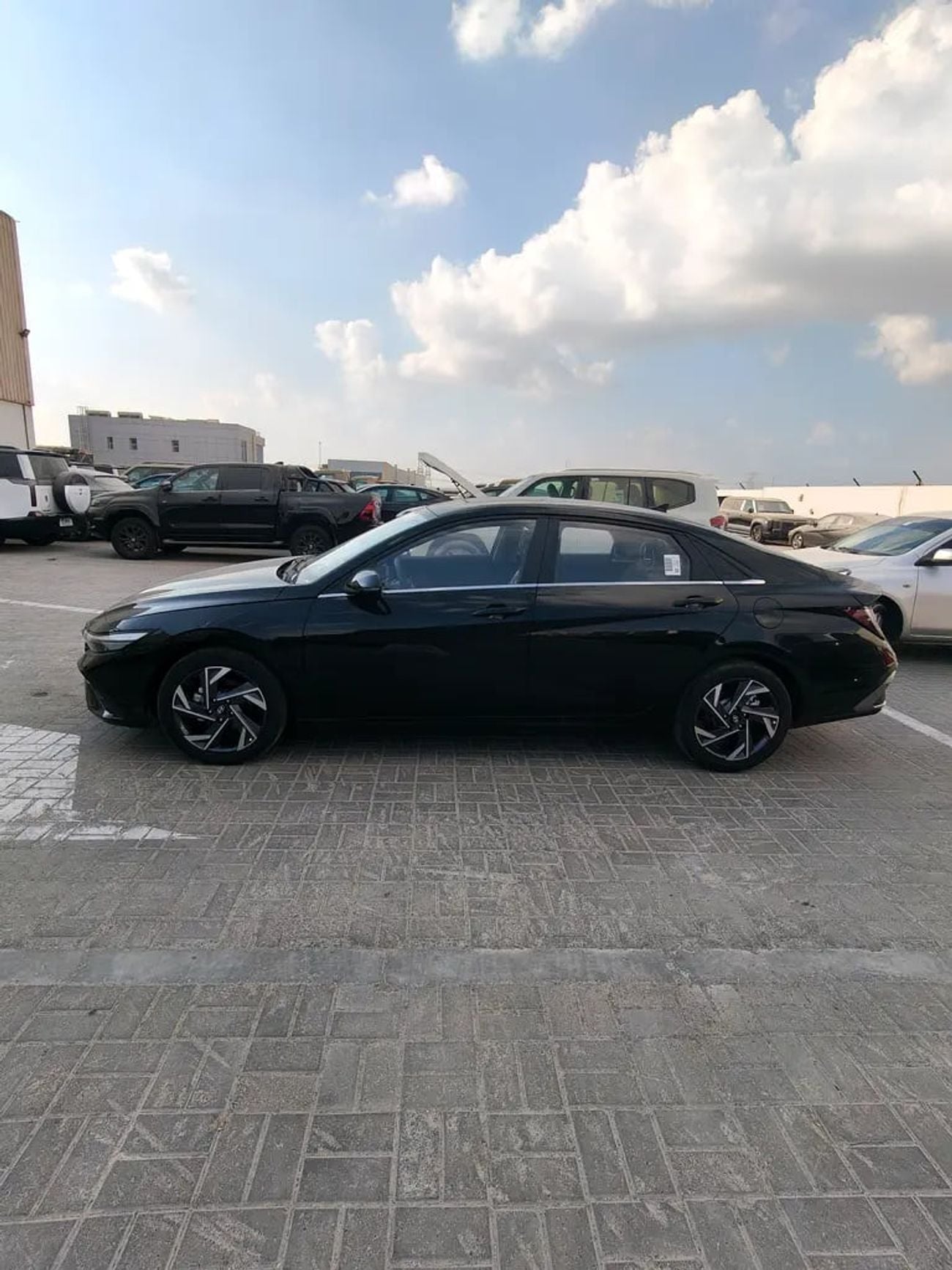 هيونداي إلانترا 1.5L CVT GLX – Smart, Efficient Comfortable Sedan