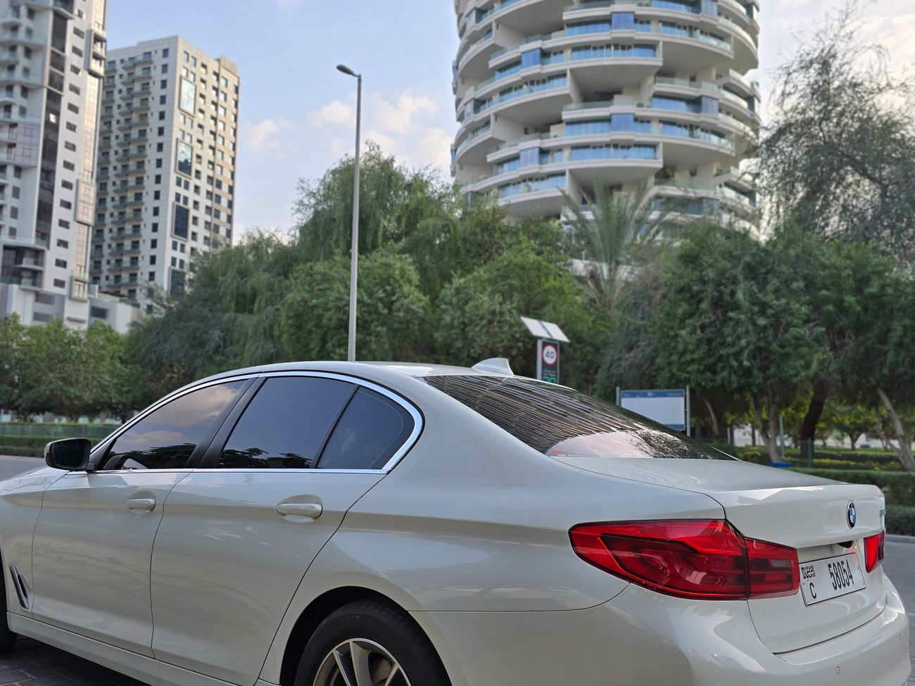 بي أم دبليو 520i