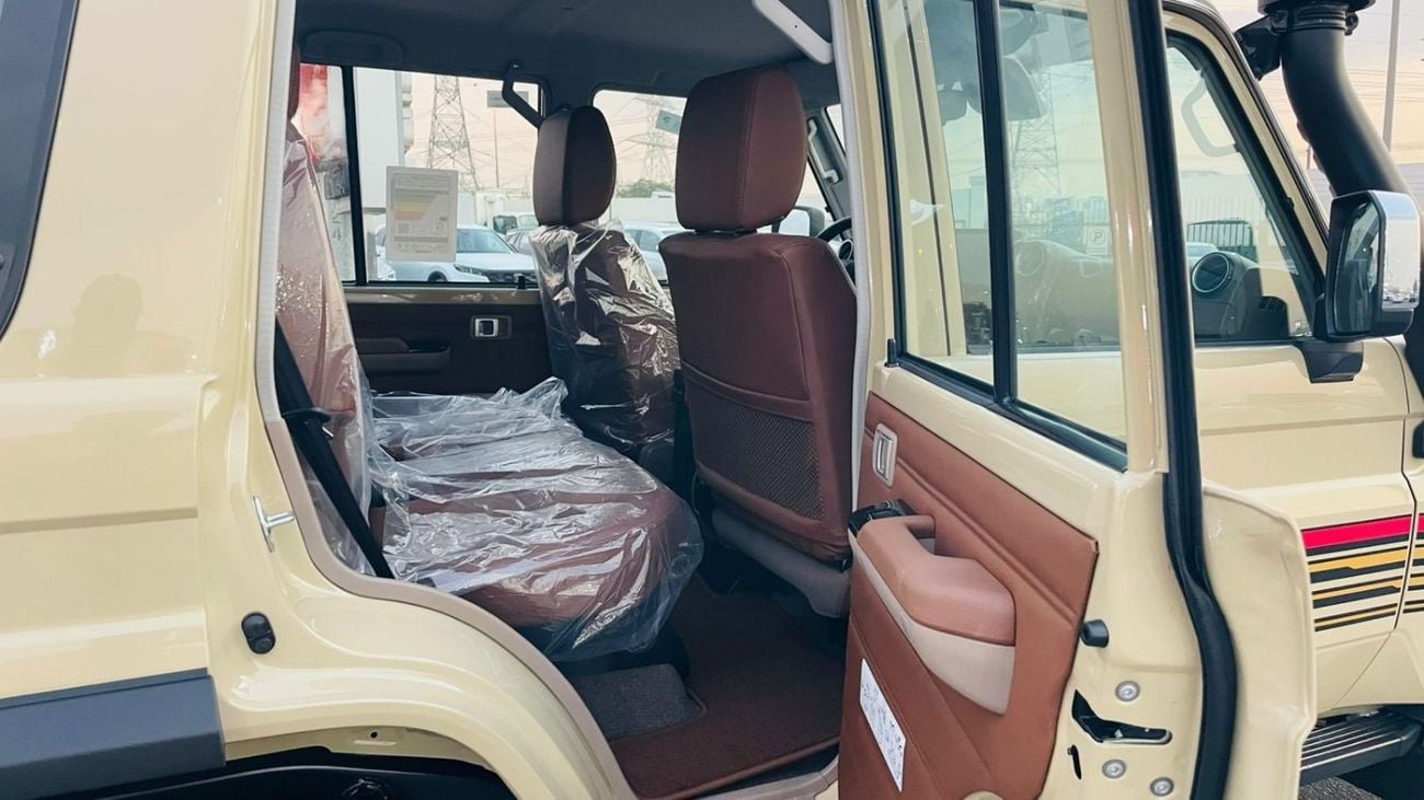 Toyota Land Cruiser 70 LC76 2.8 AT full 2025