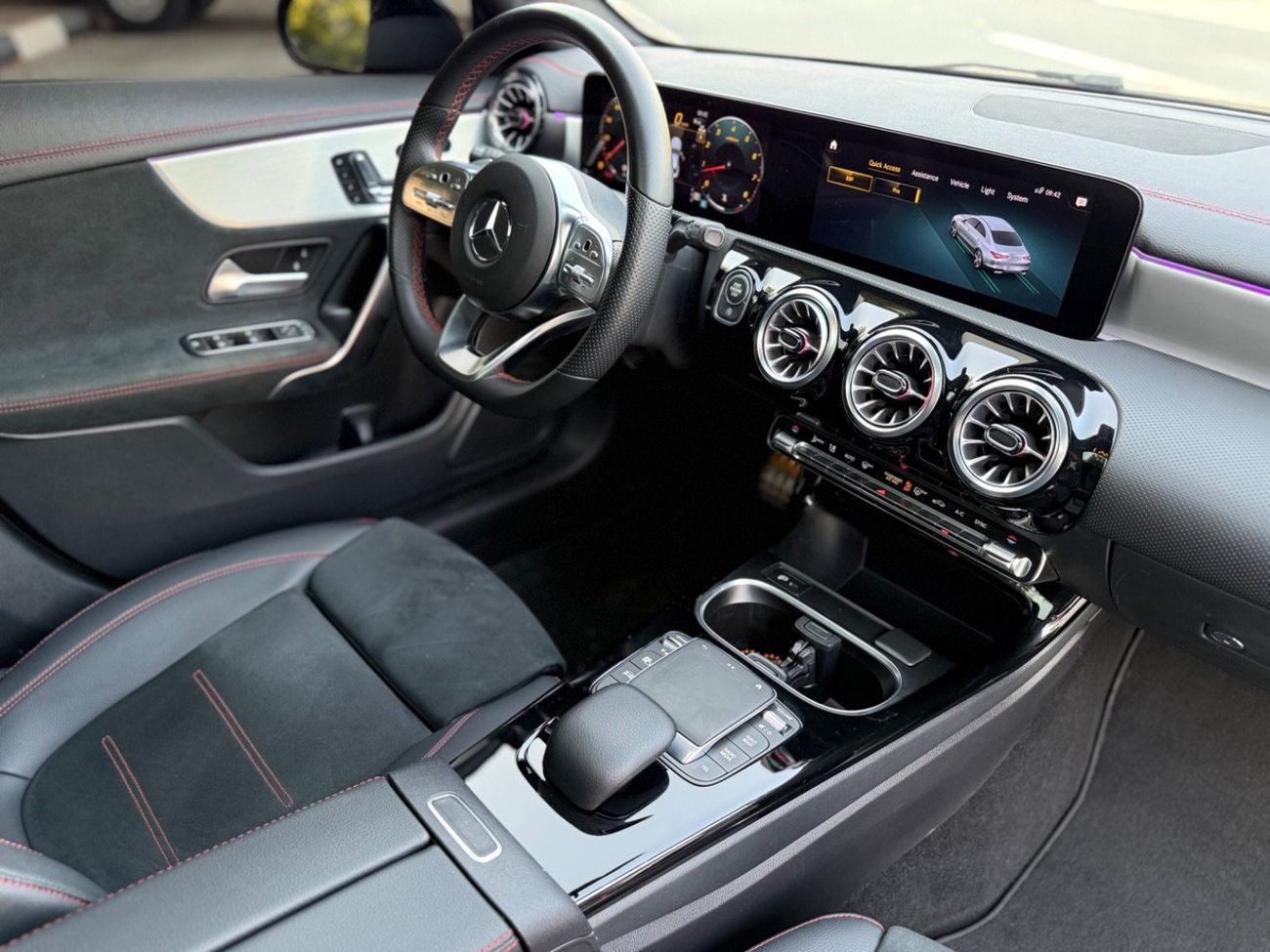 Mercedes-Benz CLA 250 Premium + 2.0L