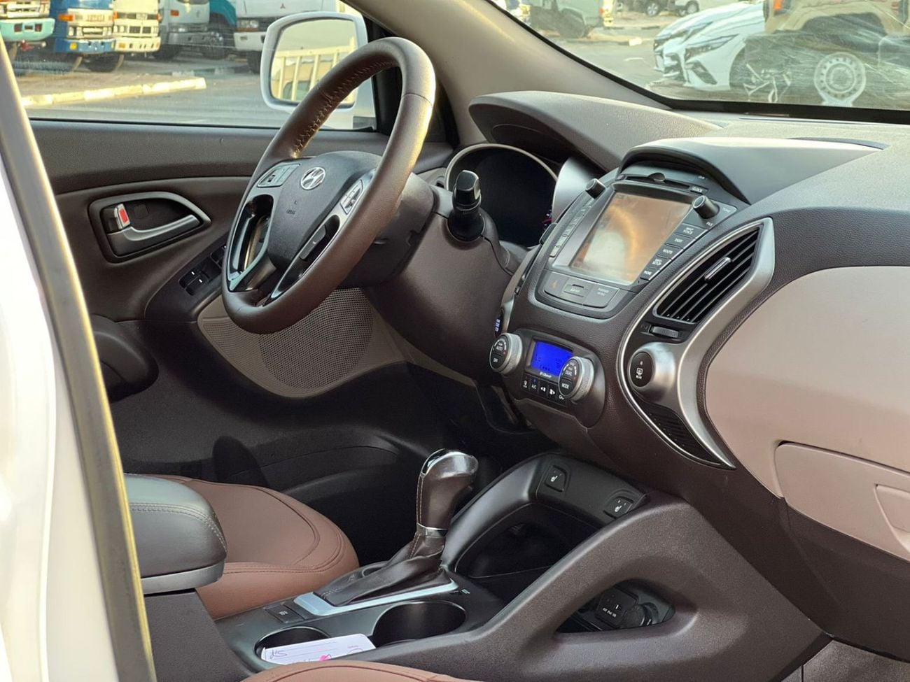 هيونداي توسون  2014 Hyundai Tucson 2.4L V4 - Rear Camera - panoramic sunroof - Leather Seats