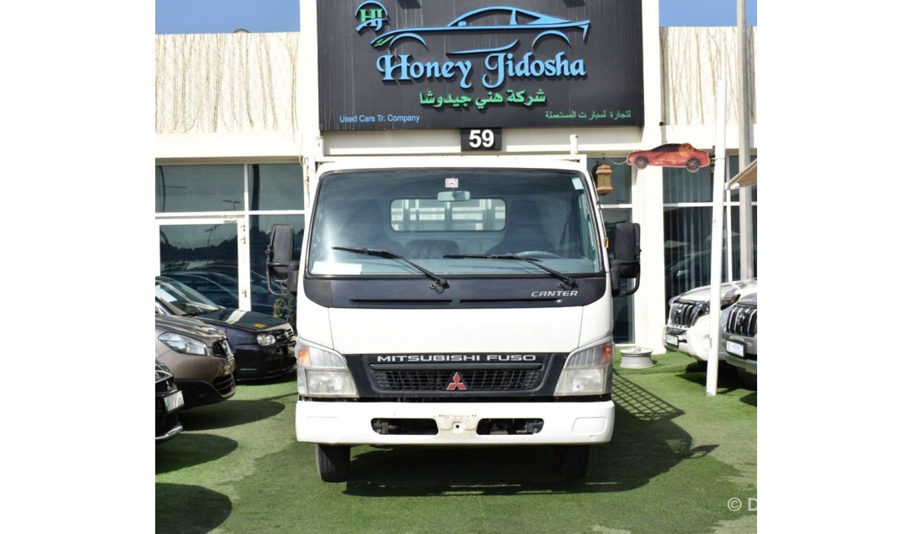 Mitsubishi Fuso Canter PERFECT FOR TRANSPORTING! Mitsubishi CANTER 2013 Model!! in White Color! GCC Specs