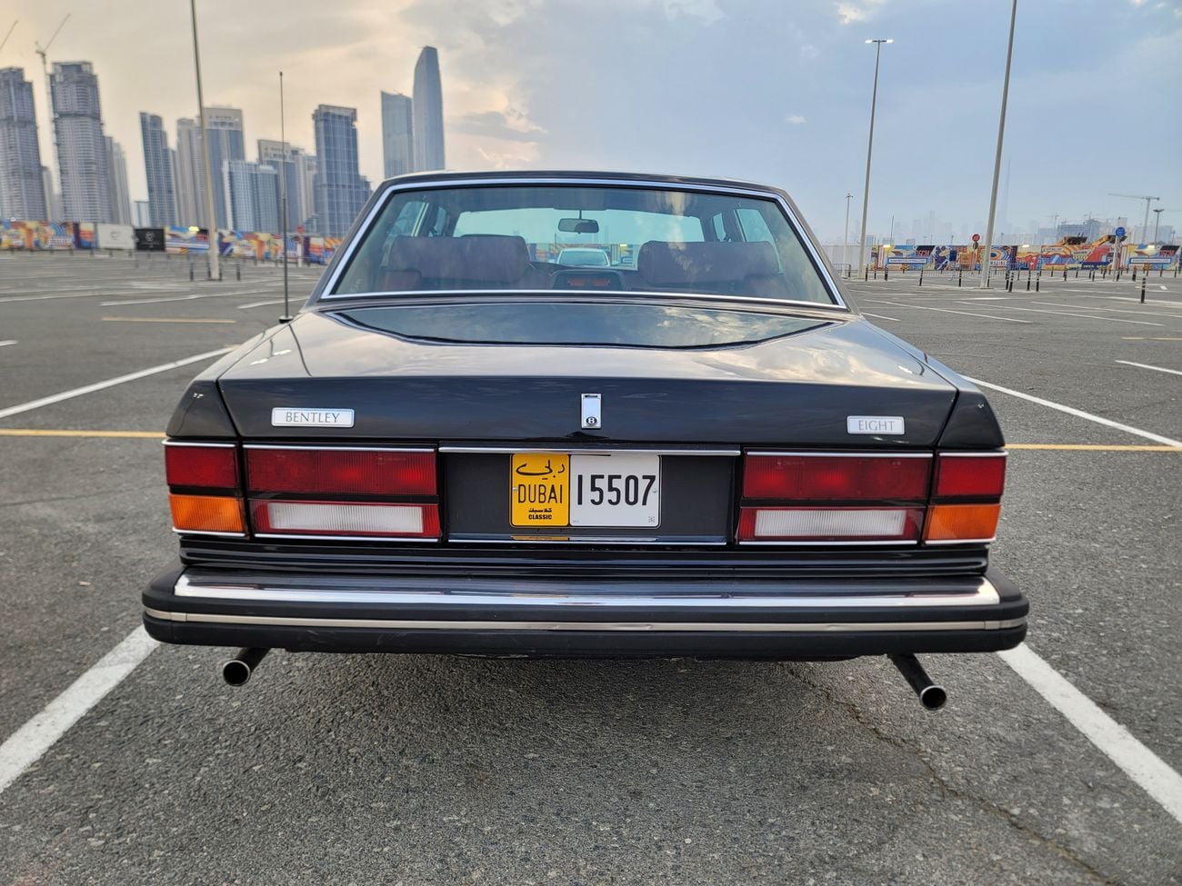 بنتلي إيت 4 door