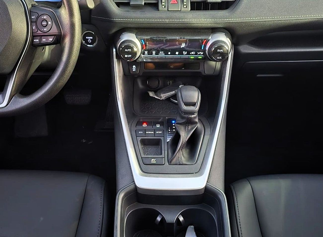 Toyota RAV4 Toyota rav4 2.5l hybrid 4*2 full option black color 2023 model