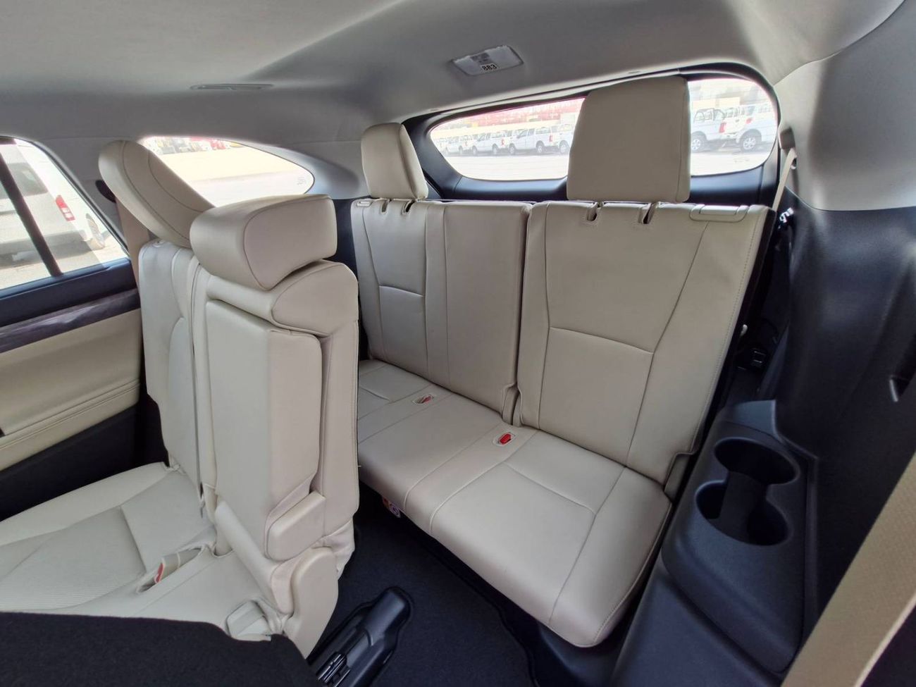 Toyota Highlander 2025 TOYOTA HIGHLANDER LIMITED 2.5L HYBRID GCC BRAND NEW 0KM