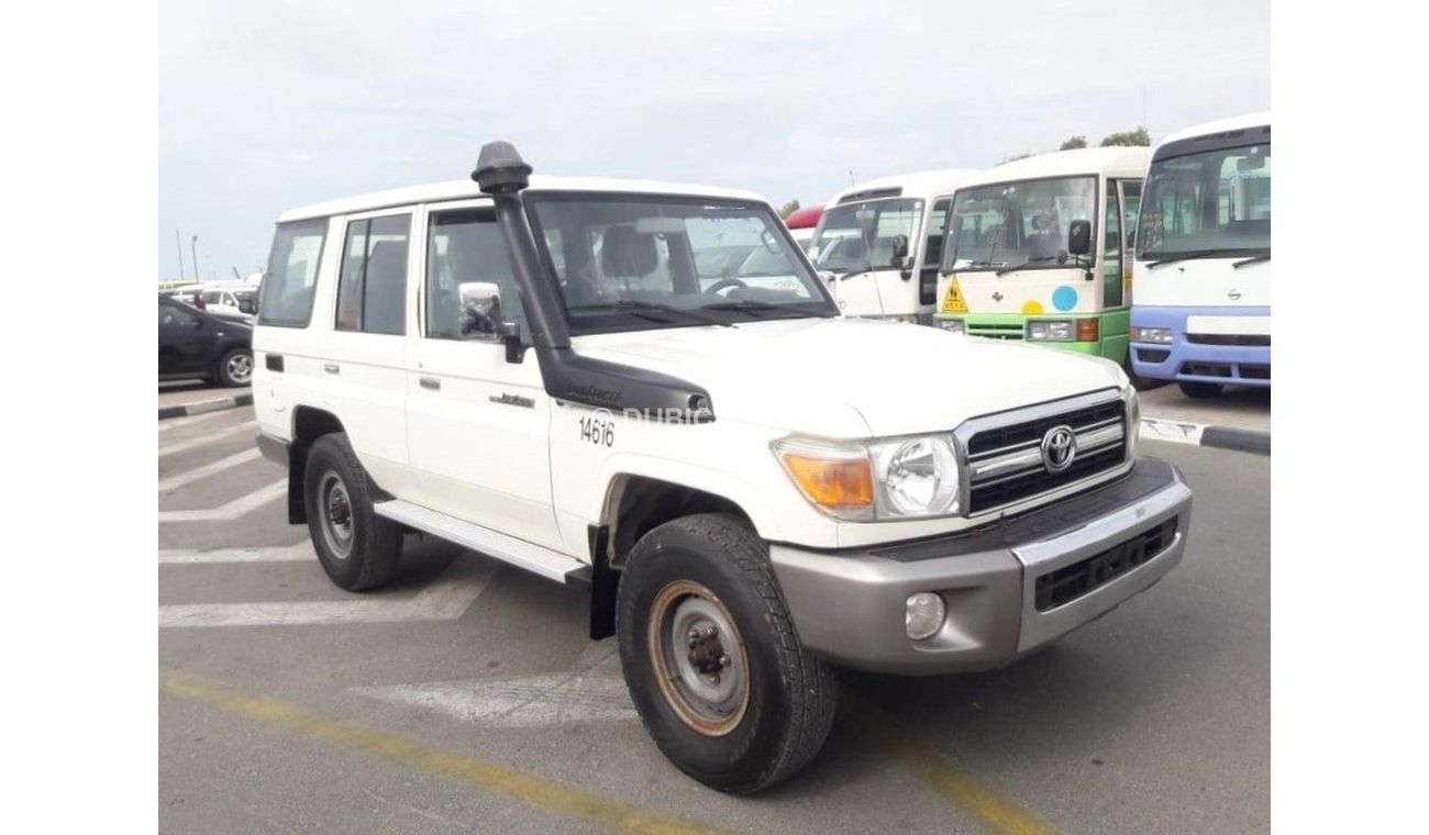 Toyota Land Cruiser Toyota land cruiser (Stock no PM 93 )