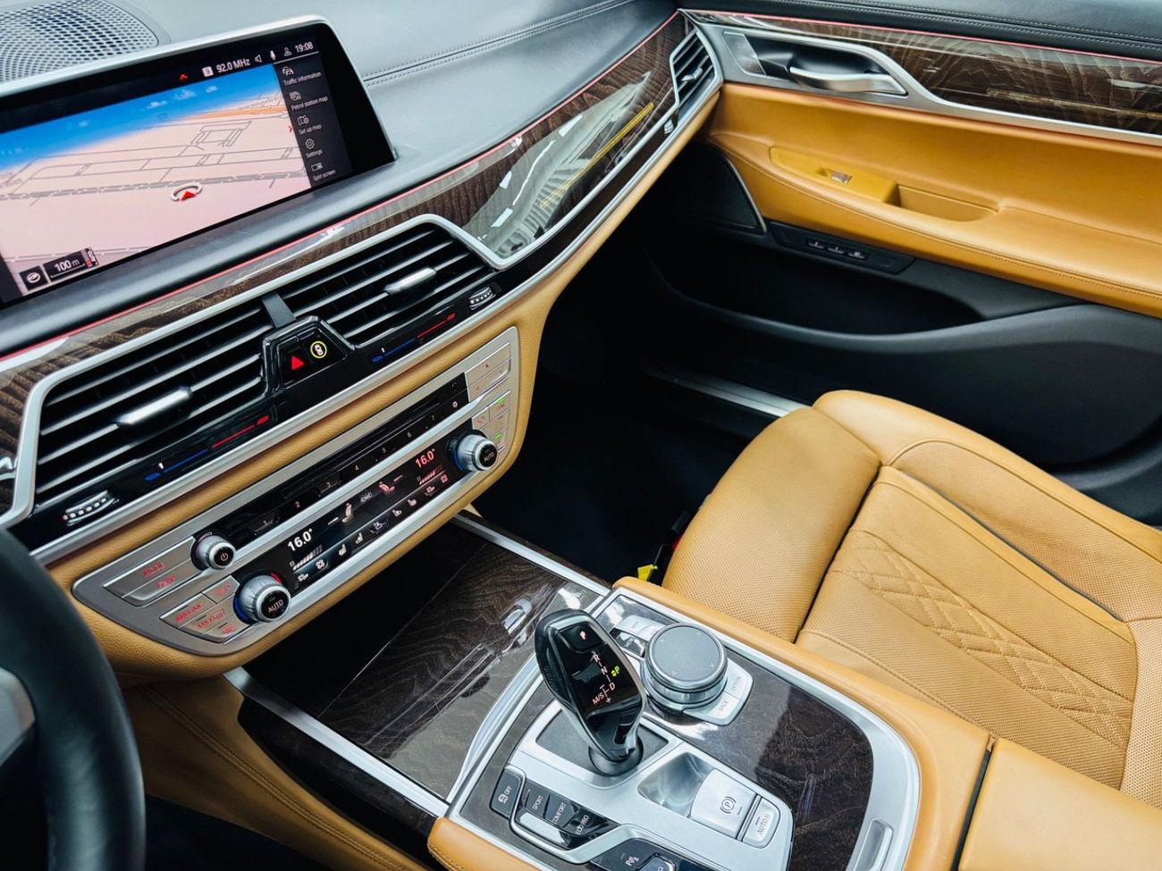 BMW 730Li Luxury M Sport Package 2.0L