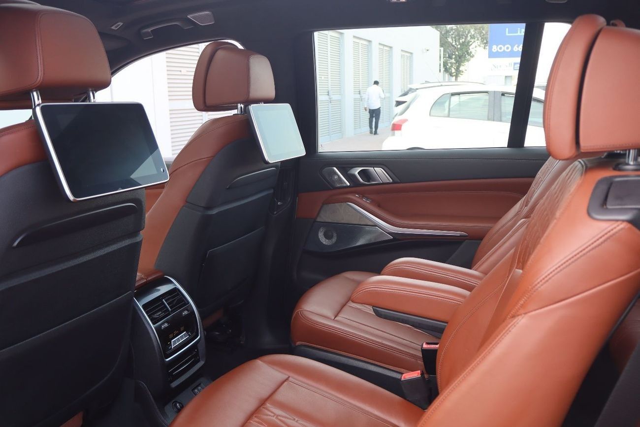 BMW X7 M50i 4.4L (530 HP)