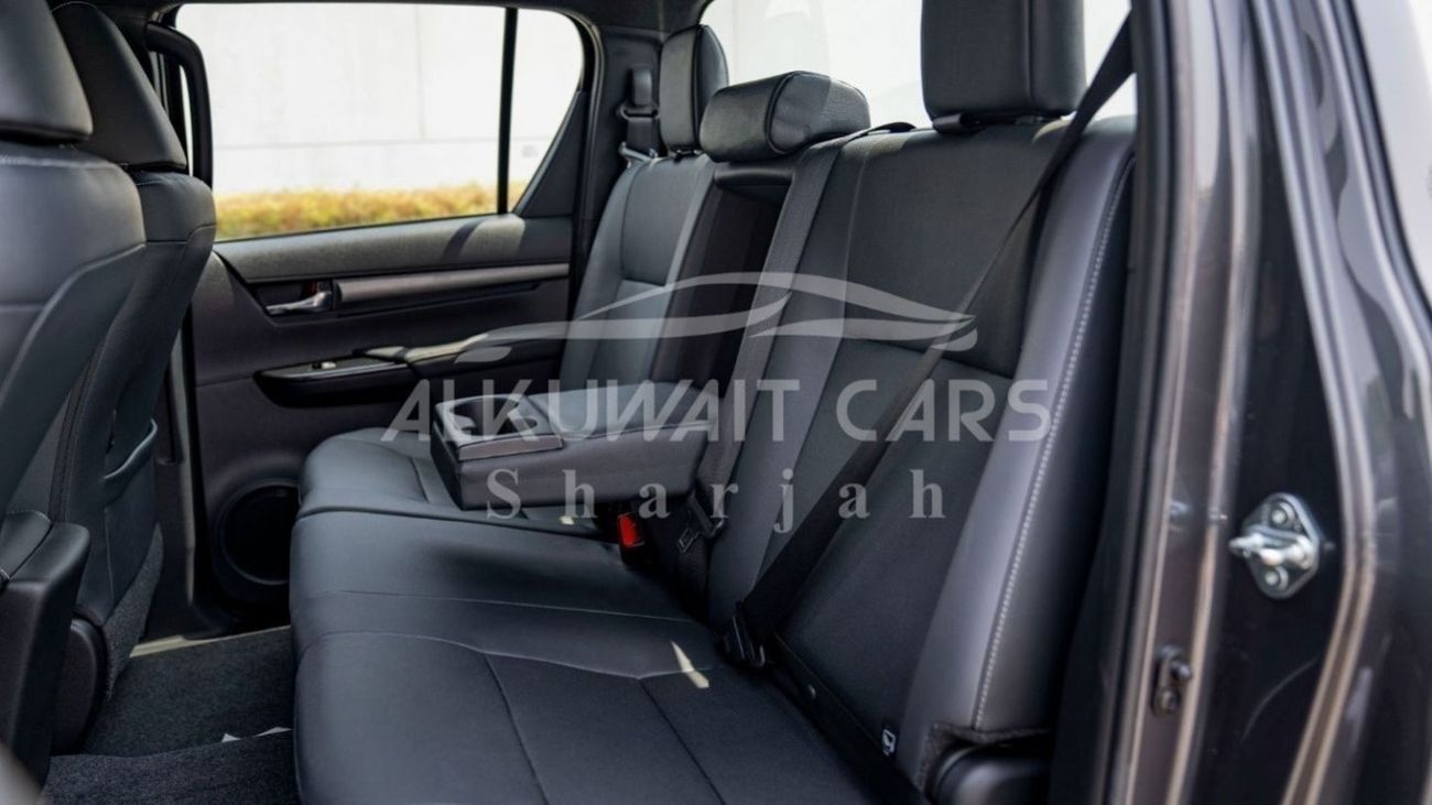 Toyota Hilux Toyota Hilux Adventure 4.0L Petrol AT 4X4 MY2024