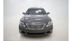 Lexus LS460 Model 2012 | V8 engine | 4.6L | 357 HP | 16' alloy wheels | (C5013477)