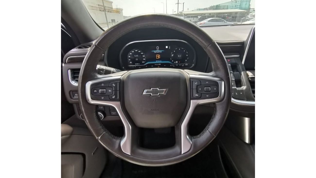 Chevrolet Suburban Chevrolet Z71 Suburban - 2022 - Grey