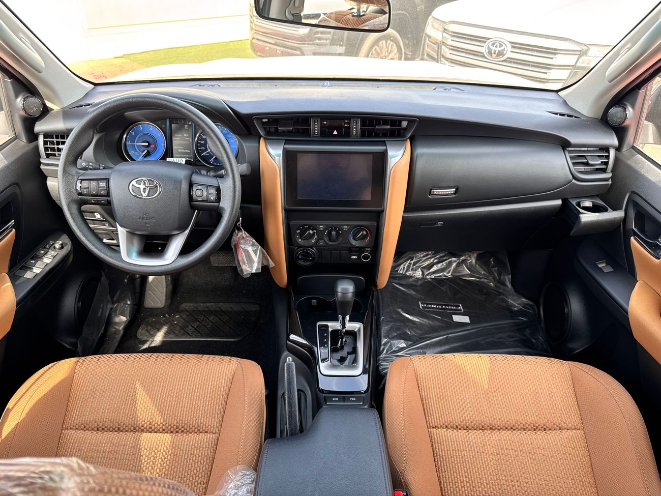 Toyota Fortuner 2025 7-Seats GCC 4X4 2.4L Diesel A/T Brand New 0Km