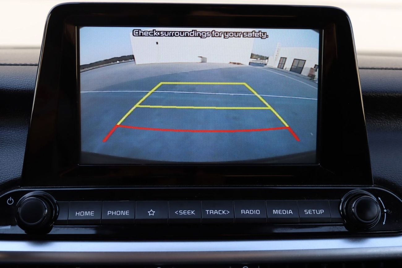 كيا سيراتو LX خالية من الحوادث - خليجي - مكينة 1600 سي سي - بحالة الوكالة من الدال والخارج