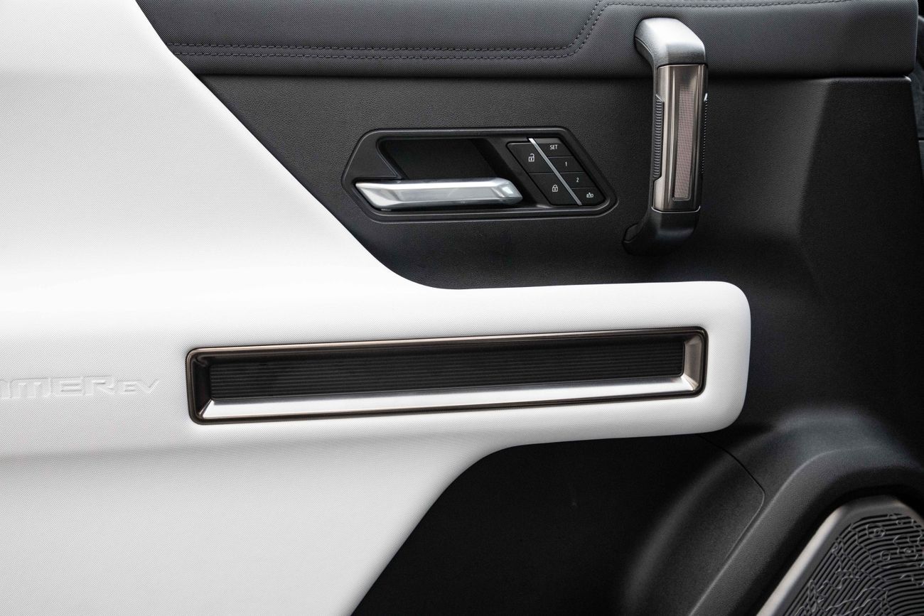 GMC Hummer EV Hummer EV 3X | 7,834 P.M | 0% Downpayment | GMC Warranty + Service Contract!