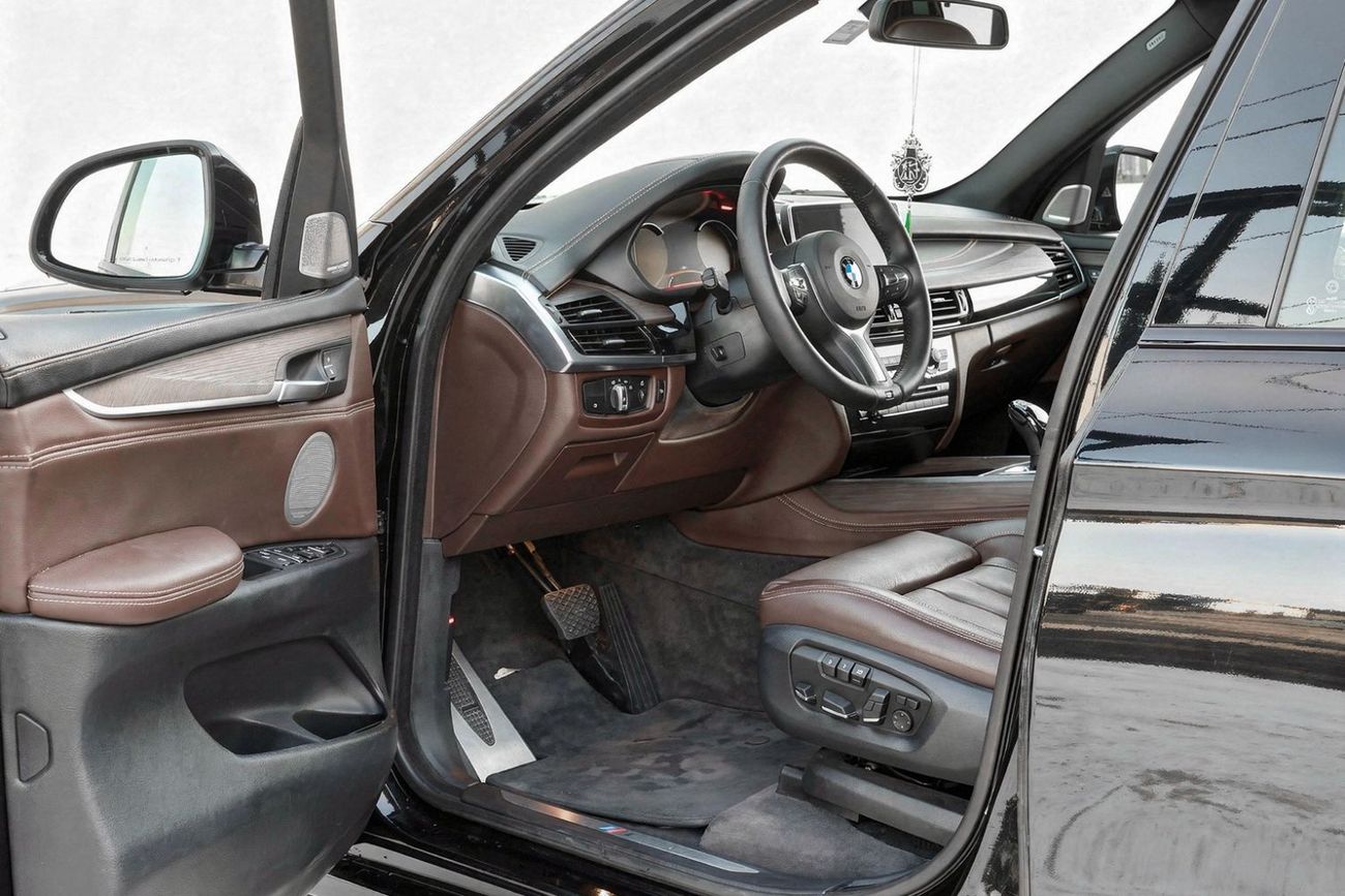 BMW X5 50i M Sport 4.4L AED 2,351 / Monthly l 0% Downpayment l xDrive 50i l Good Condition