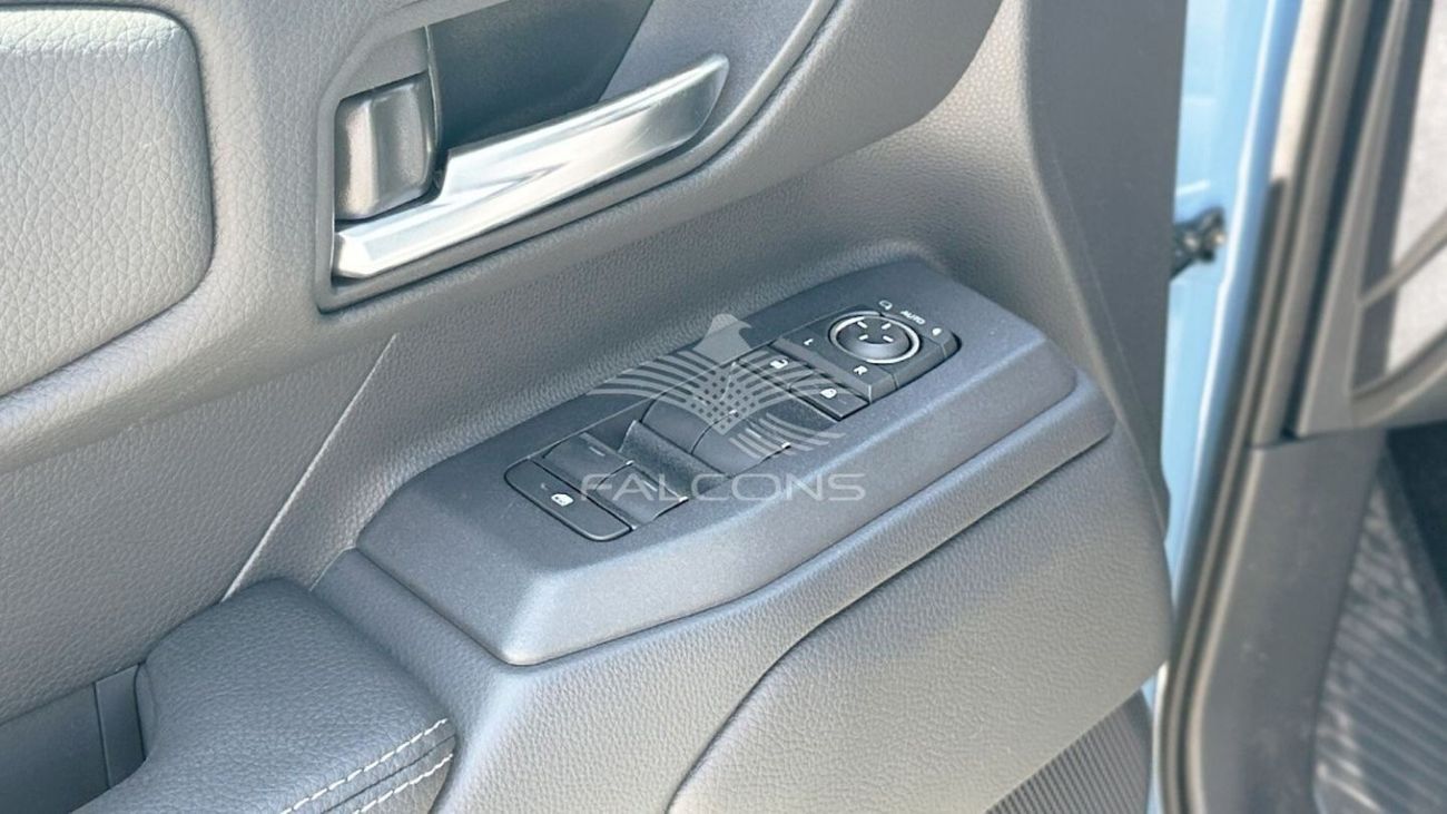 تويوتا برادو 2.4L-Turbo-Petrol-First Edition-8AT