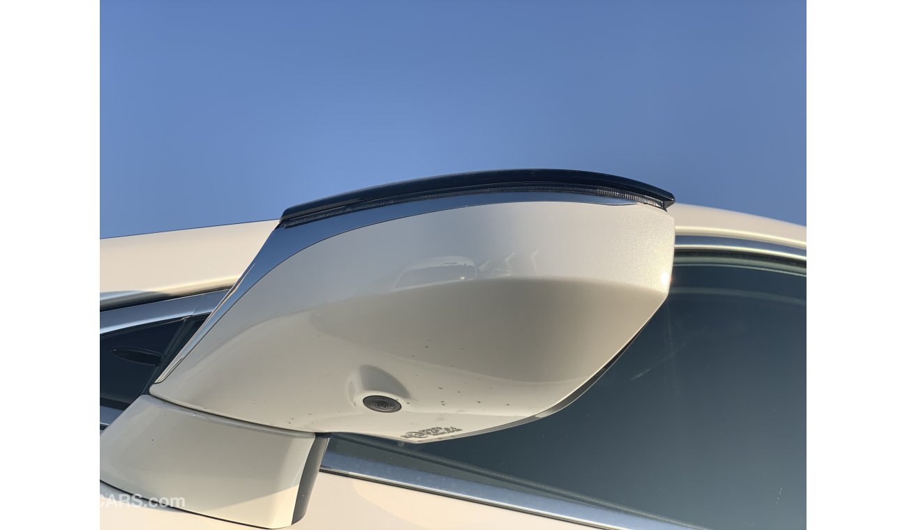 Lexus ES350 MY2019 Panoramic Sunroof,Blind Spot , GCC