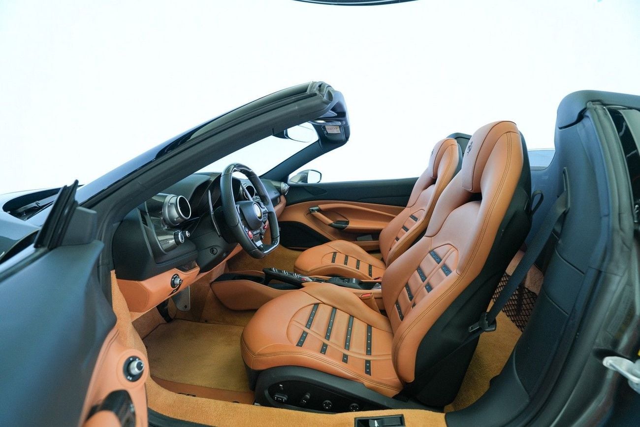 Ferrari F8 Spider STD