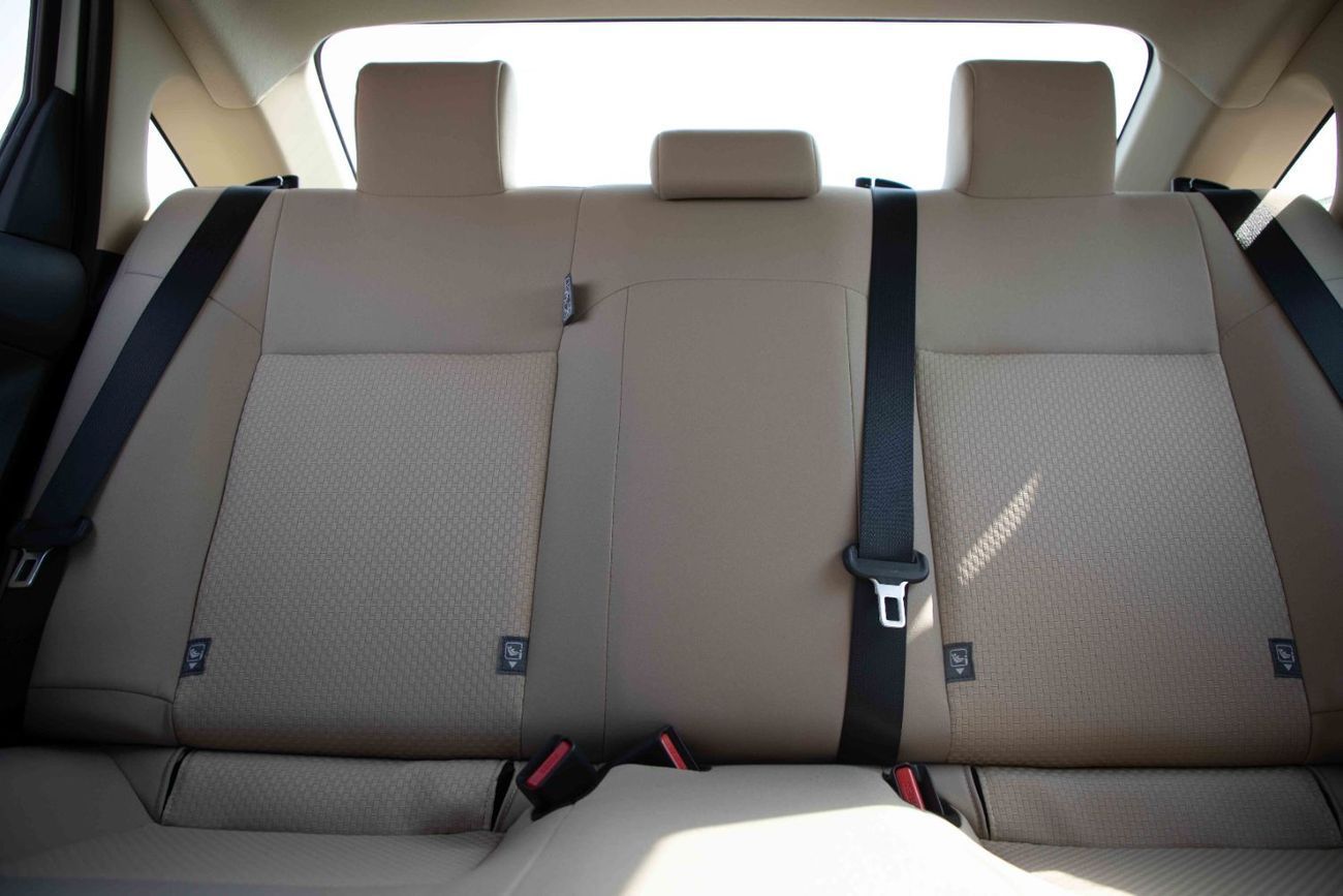 تويوتا يارس 2024 Toyota Yaris E 1.5 - White Inside Dark Brown | Export Only