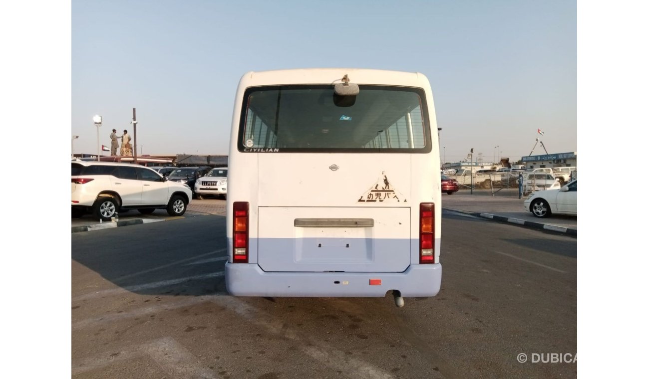 نيسان سيفيليان NISSIAN CIVILIAN RIGHT HAND DRIVE  (PM 900)