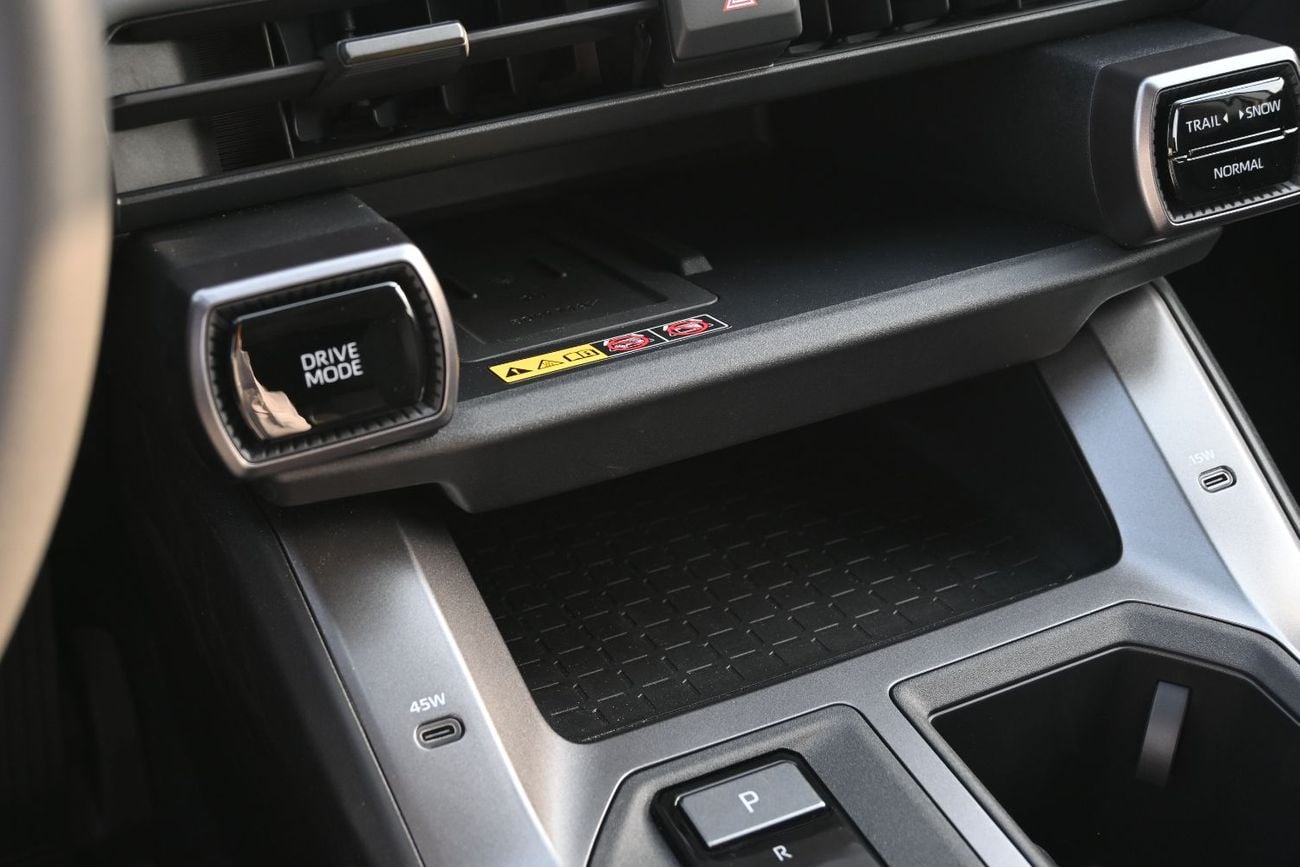 تويوتا راف ٤ LUXURY HEV (NON GCC) 2.5L Hybrid AWD, Chinese Specs