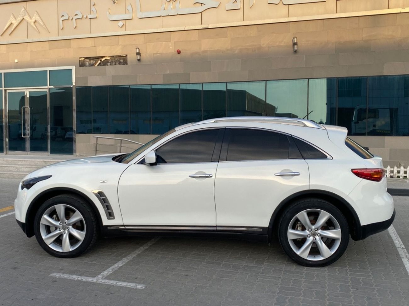 Infiniti FX50