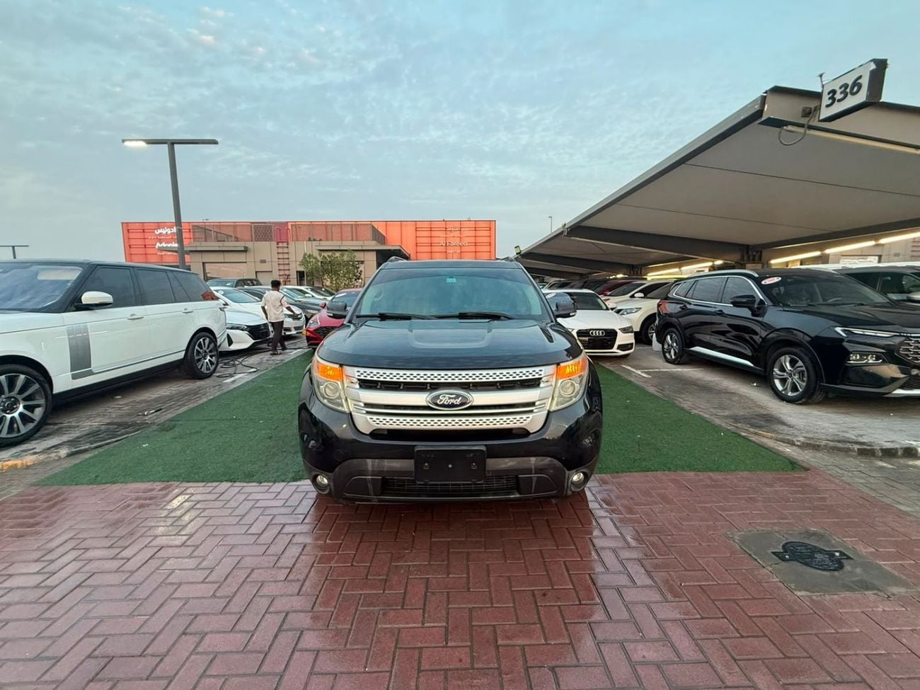 Ford Explorer XLT  LTH panoramic sunroof, 4x4
