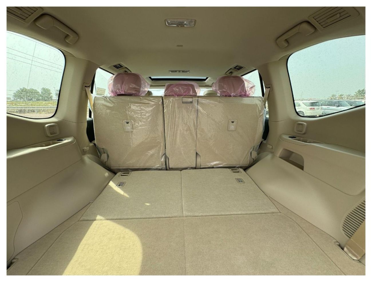 Toyota Land Cruiser GXR 4.0L FULL OPTION WITH SUNROOF AND COOLING BOX