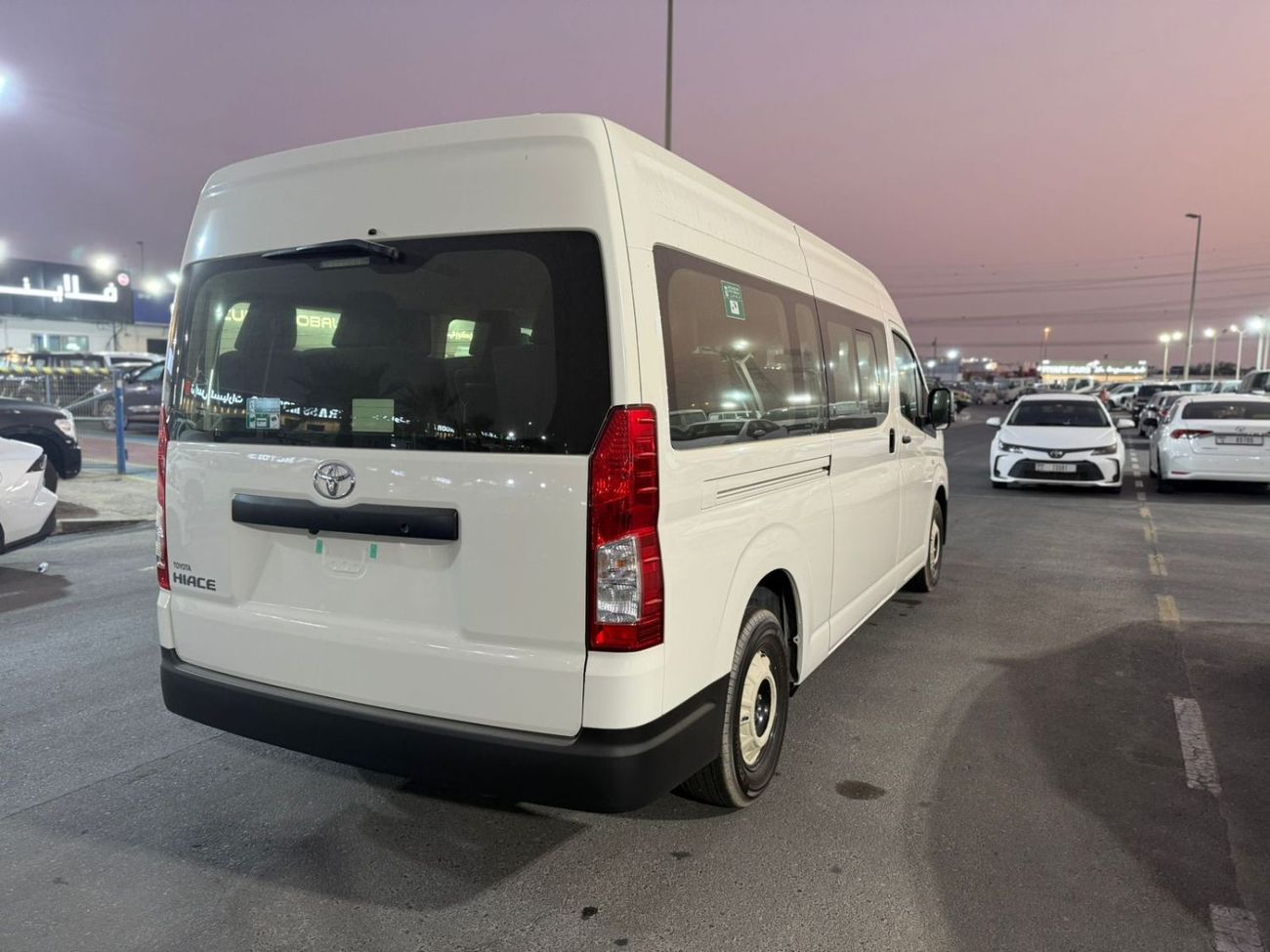 Toyota Hiace TOYOTA HIACE 13 SEATS , 3.5L PETROL V6 , M/T HIGH ROOF 2026 MODEL