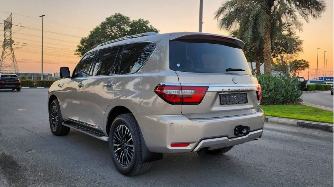 نيسان باترول LE Platinum / V 8 / GCC Specs / Single Owner / Under Warranty