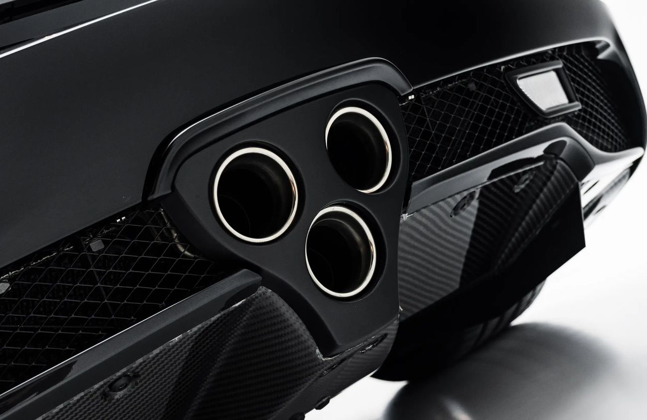 لكزس LFA 4.8L V10 Naturally Aspirated Engine