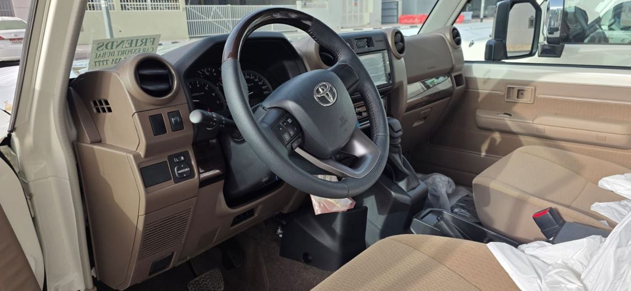 Toyota Land Cruiser 70 PETROL AUTO GEAR